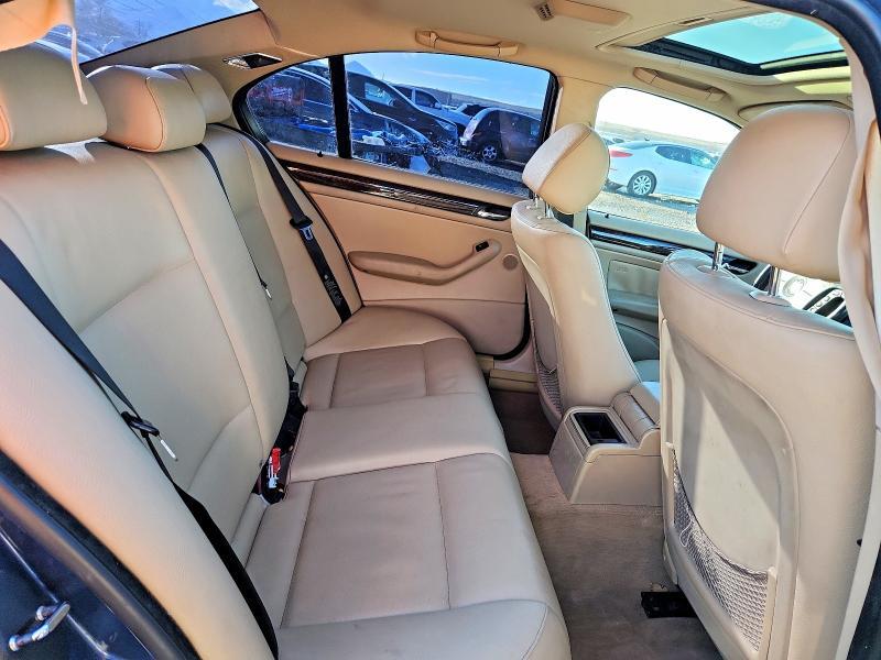 2005 BMW 325 xi