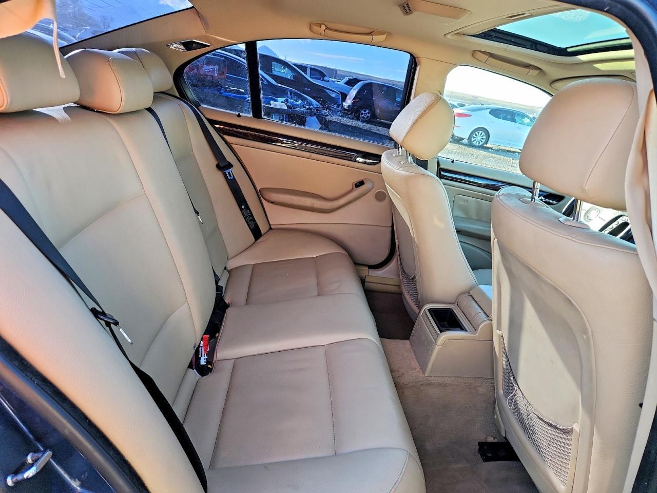 2005 BMW 325 xi
