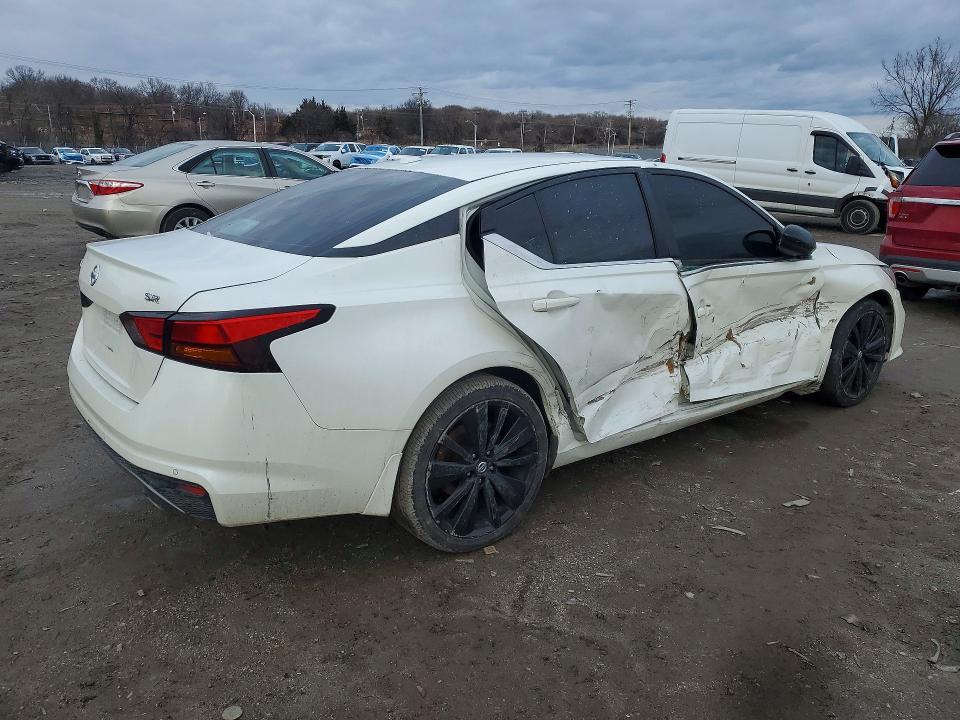 2021 Nissan Altima 2.5 sr