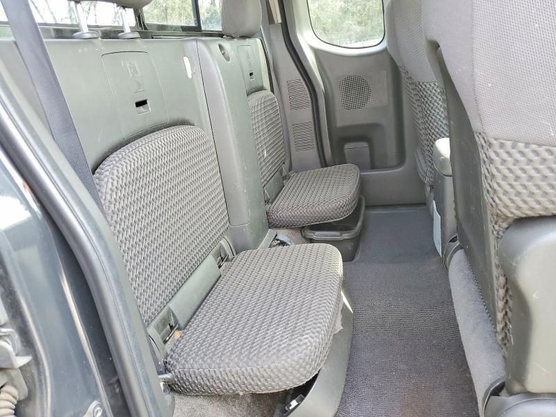 2012 Nissan Frontier sv