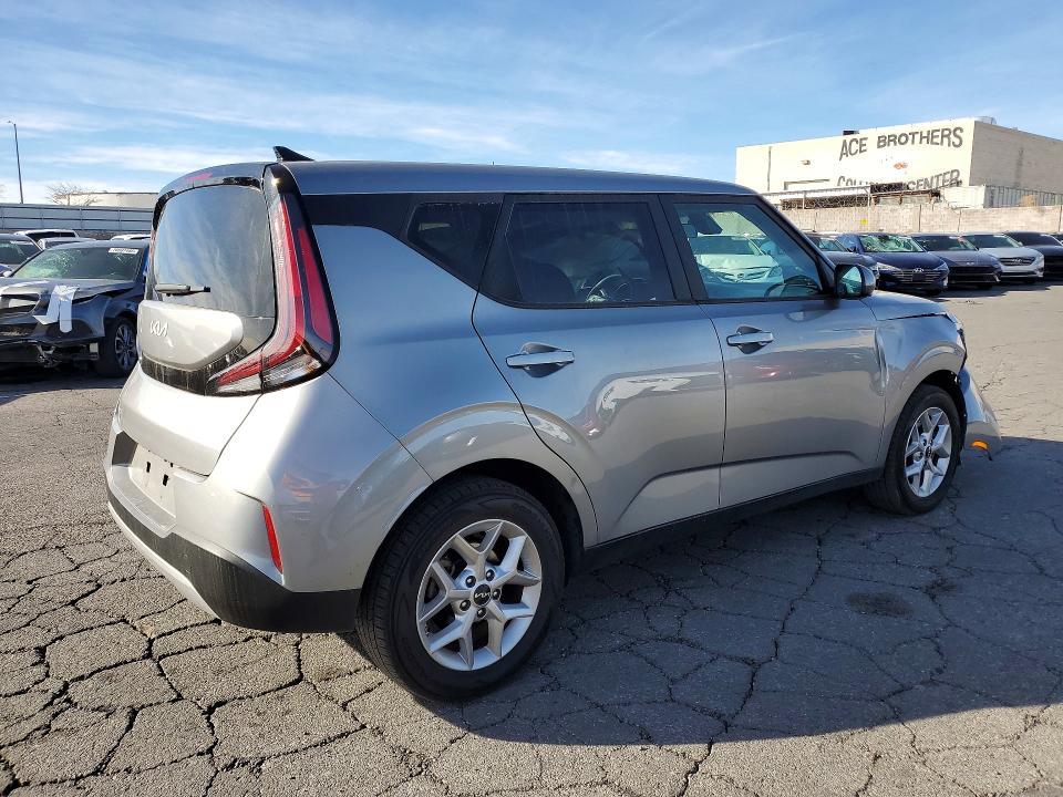2024 KIA Soul lx
