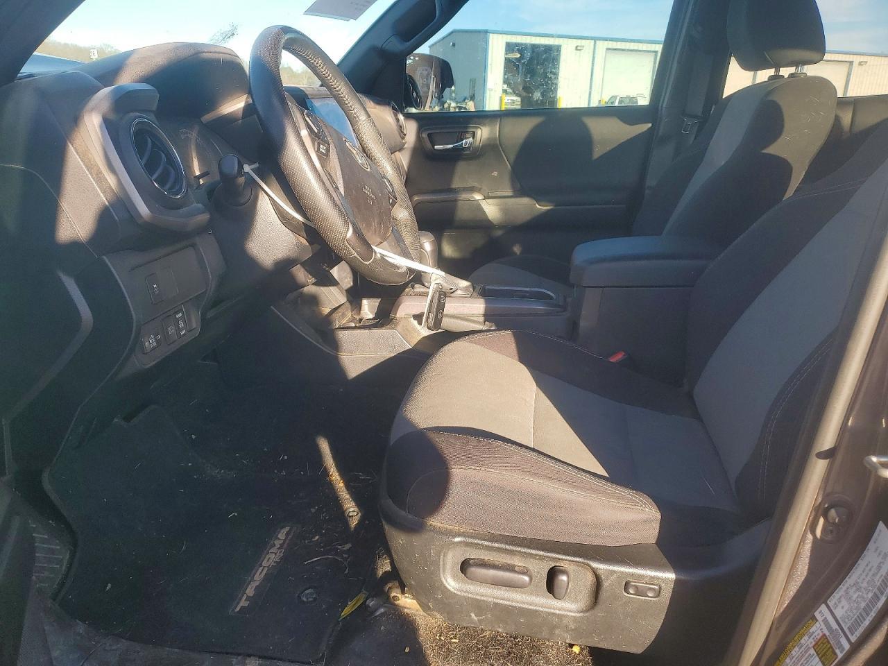 2021 Toyota Tacoma TRD OFF-Road