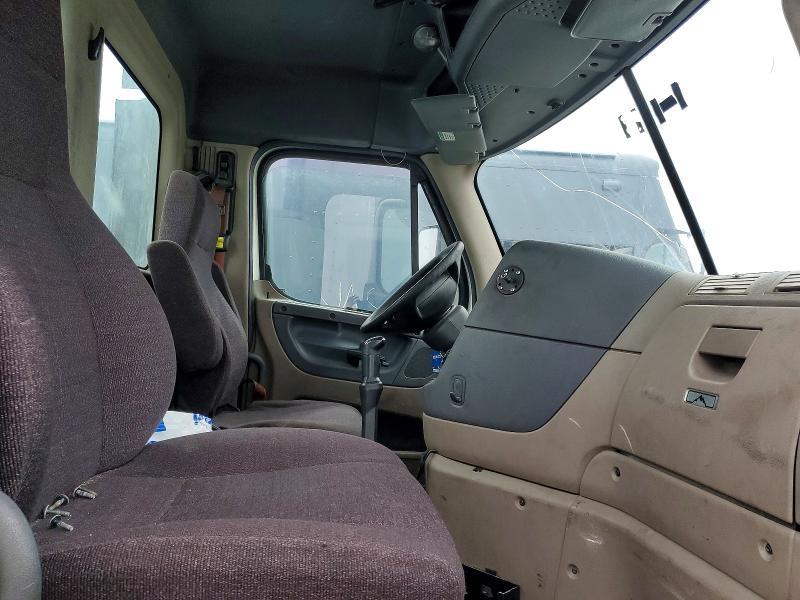 2016 Freigliner 2016 Freightliner Cascadia 125 Semi Truck