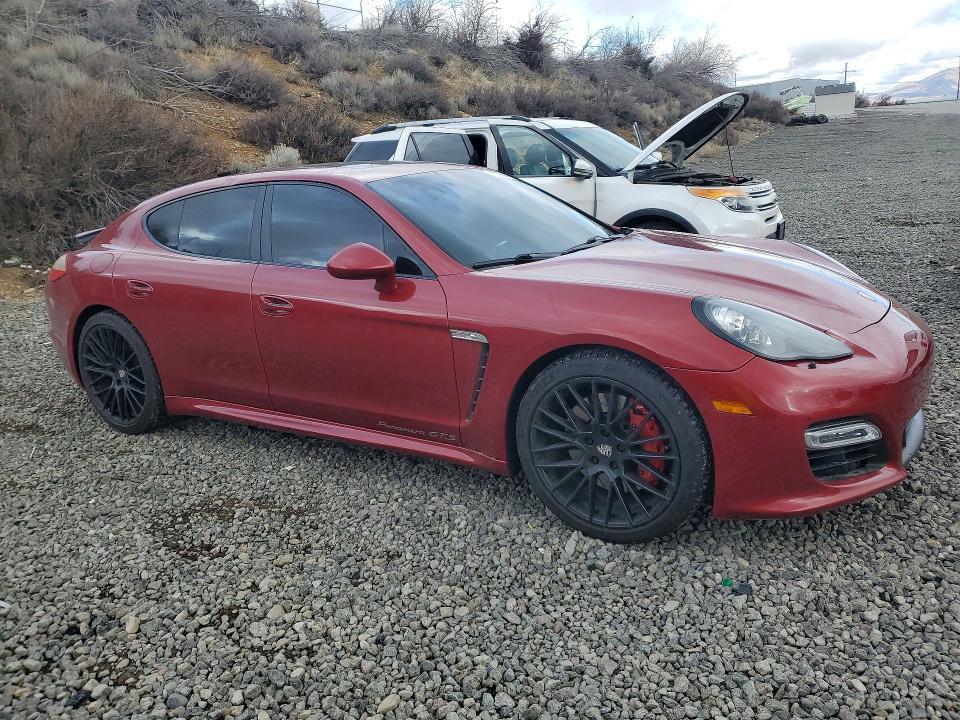 2013 Porsche Panamera gts
