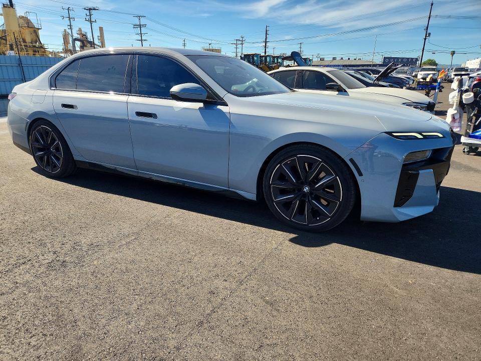 2024 BMW 740 i