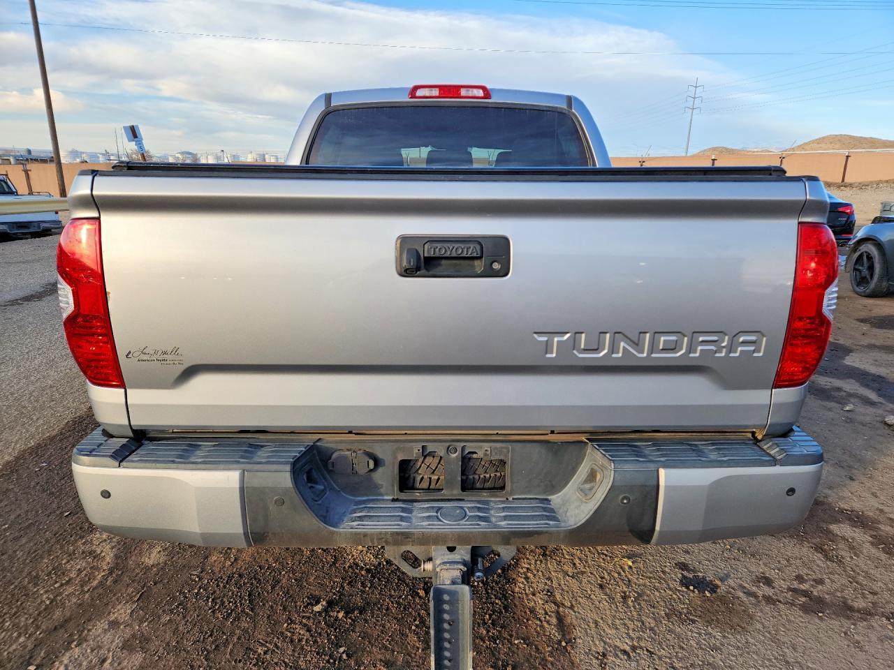 2018 Toyota Tundra SR5
