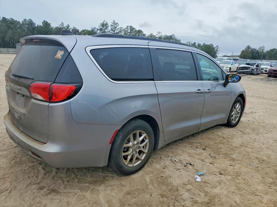 2021 Chrysler Voyager lxi
