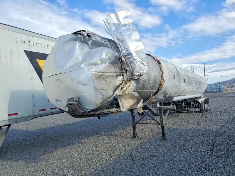 1974 Beall Trailer-Fuel Tank Trailer