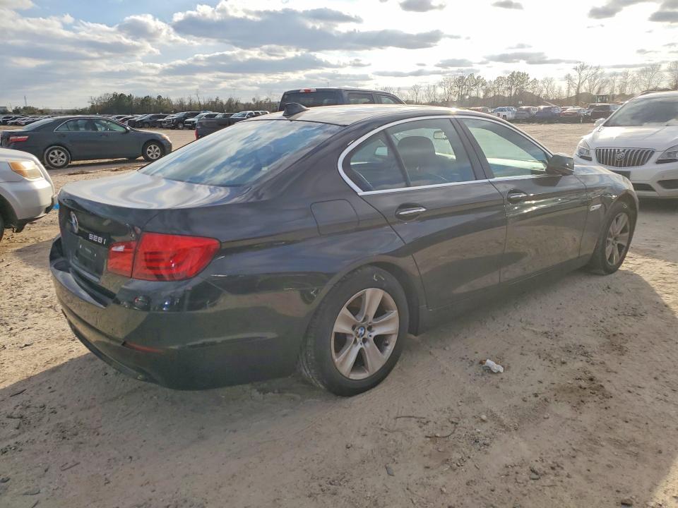 2011 BMW 528i