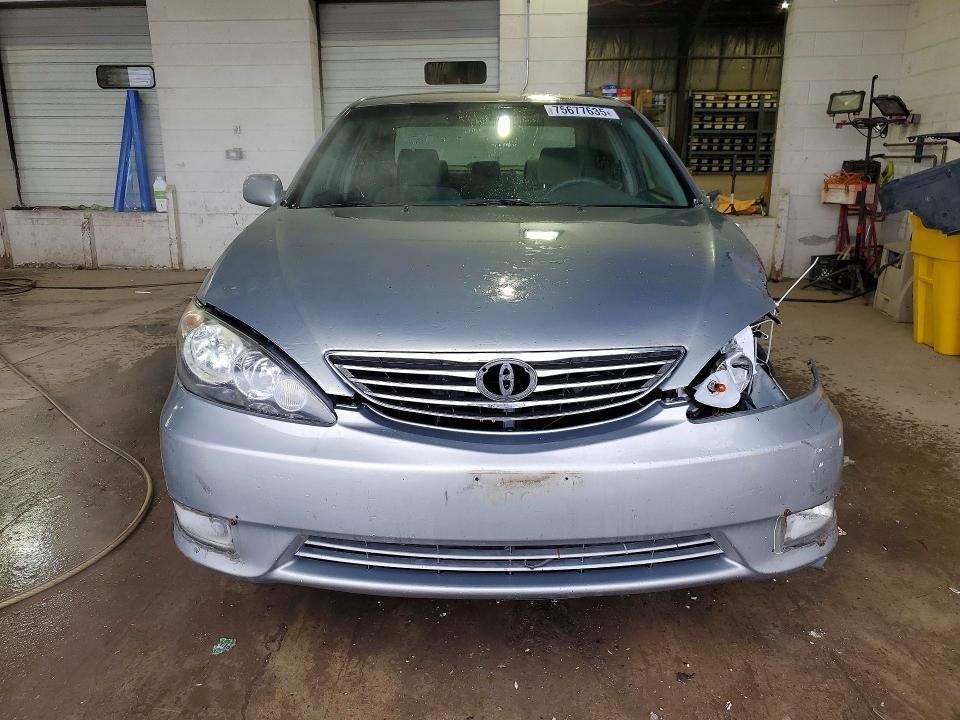 2006 Toyota Camry le