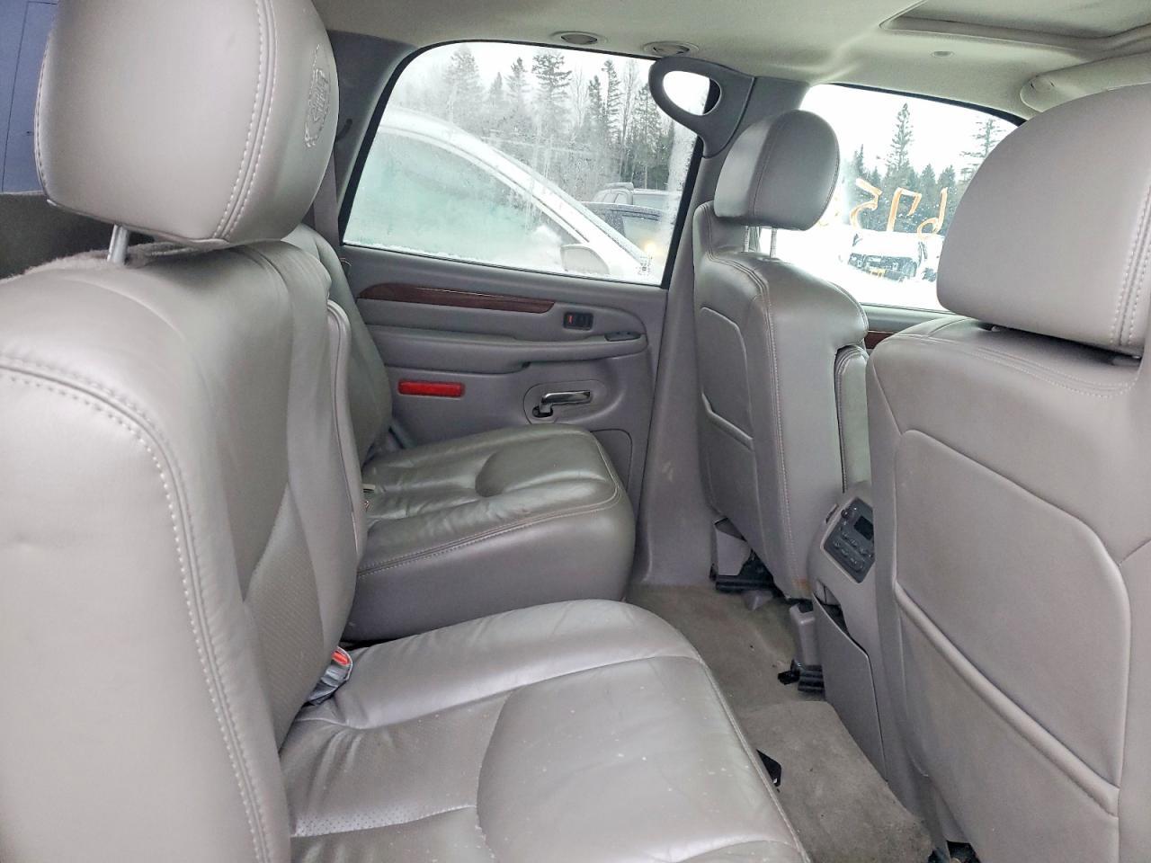 2005 Cadillac Escalade Luxury