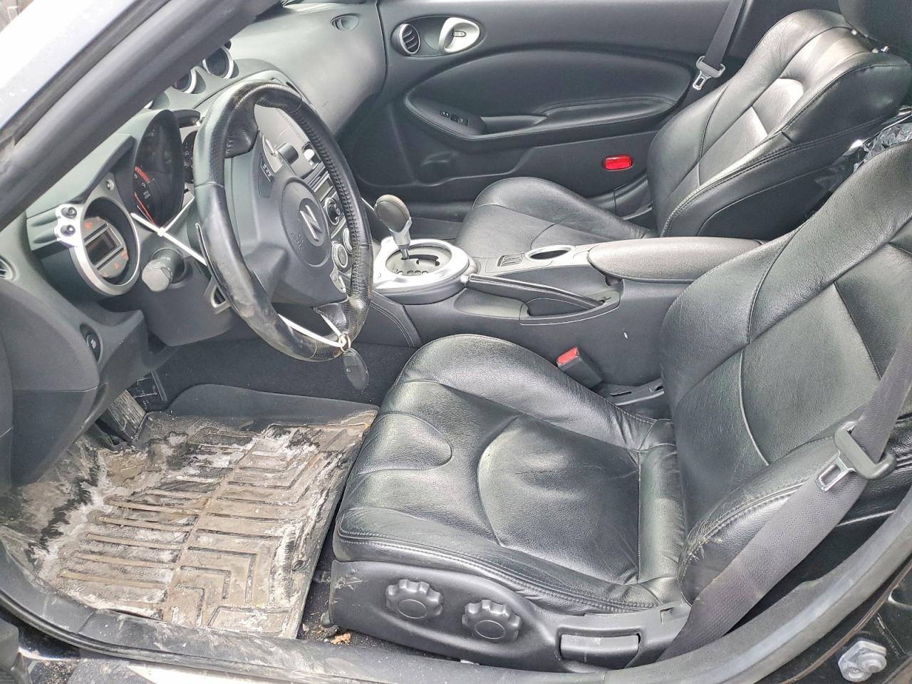 2010 Niss 370z