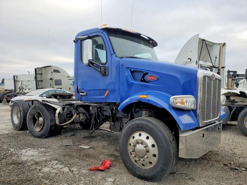2020 Peterbilt 567 Semi Truck