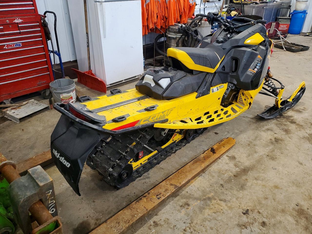 2024 Skidoo 2024 Skidoo Mxzrs