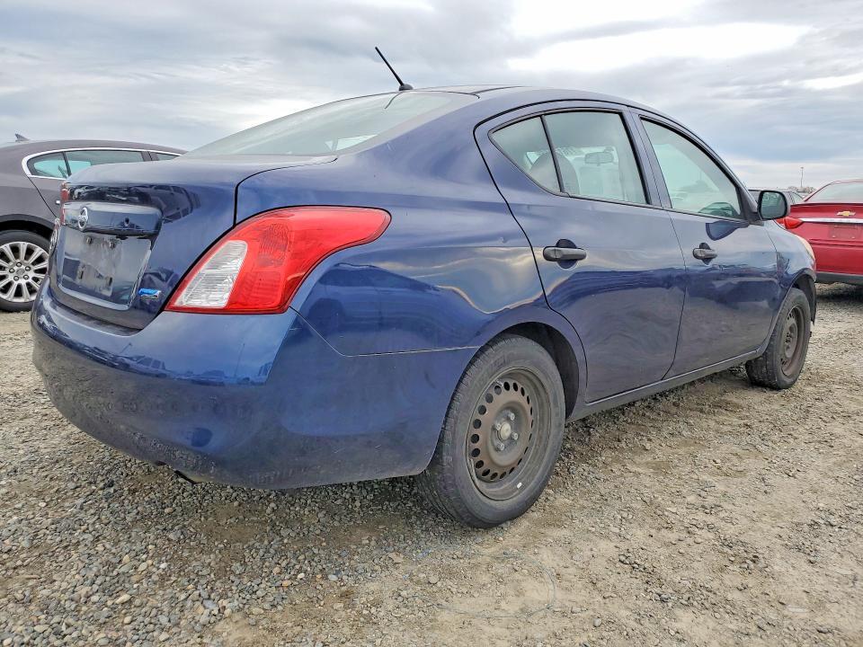 2014 Nissan Versa s