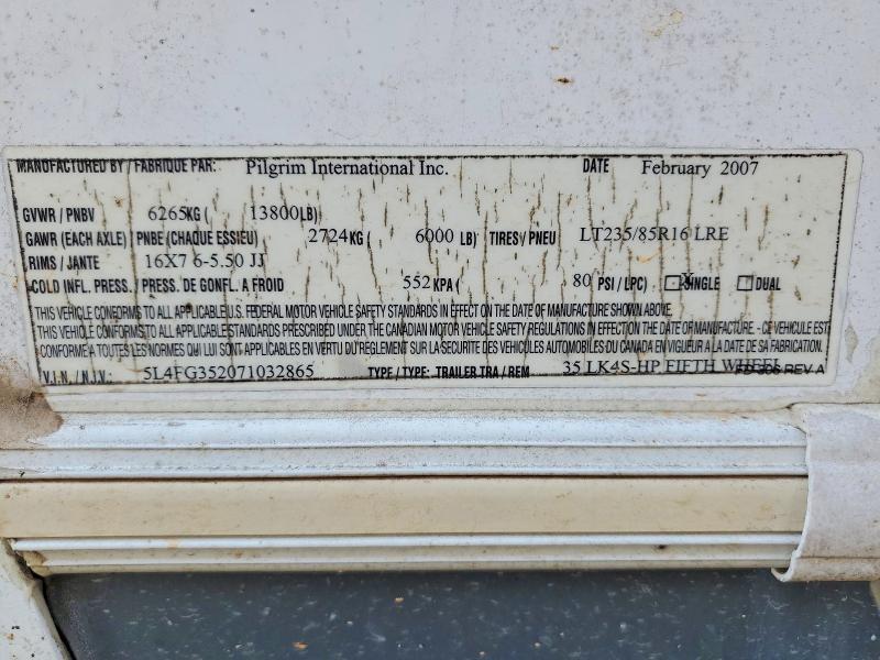 2007 Pilgrim In Ternational Legends 35LK4S-HP Camper