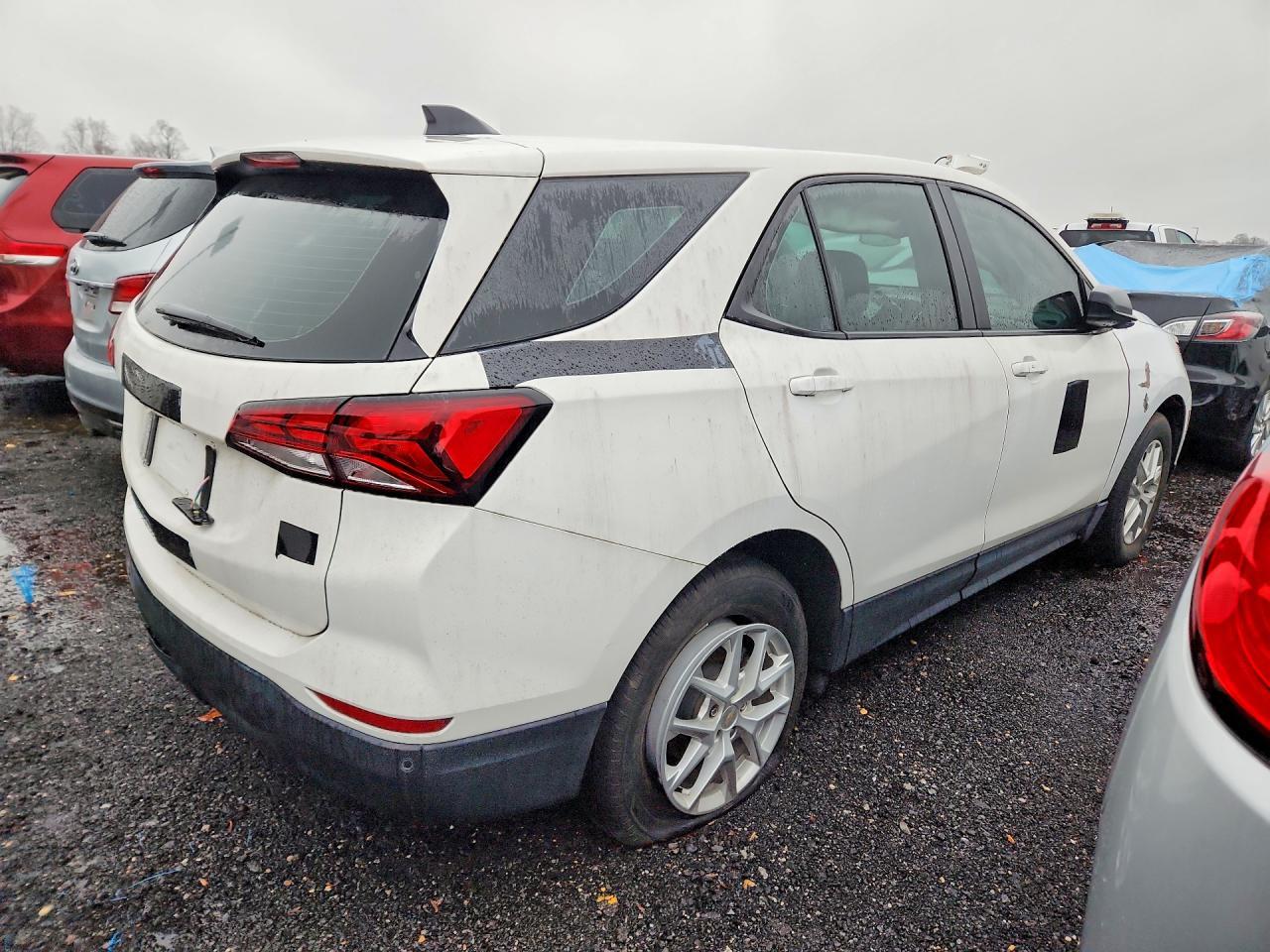 2023 Chevrolet Equinox ls