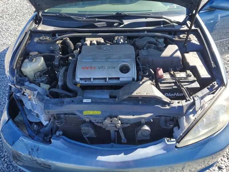 2004 Toyota Camry le