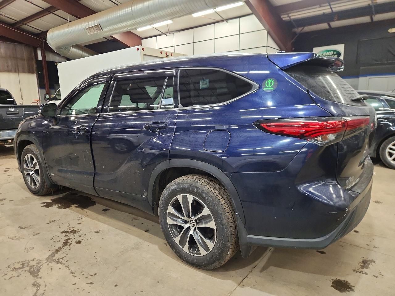 2022 Toyota Highlander Hybrid xle