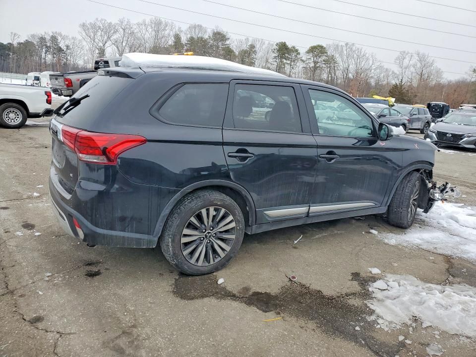 2020 Mitsubishi Outlander se