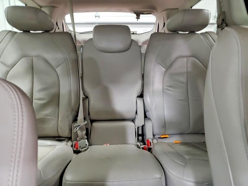 2018 Chrysler Pacifica Touring l