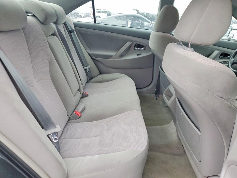 2010 Toyota Camry le