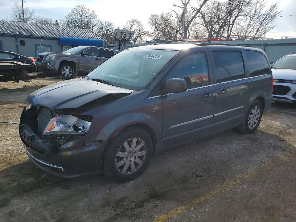 2016 Chrysler Town & Country Touring