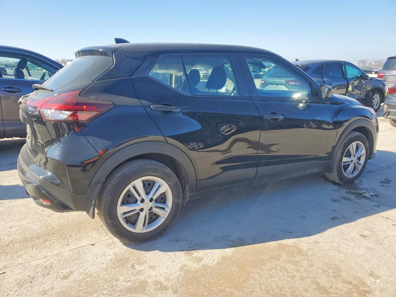 2024 Nissan Kicks s