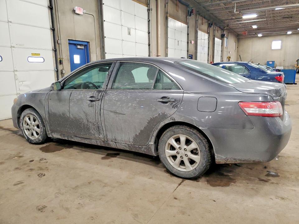 2011 Toyota Camry le