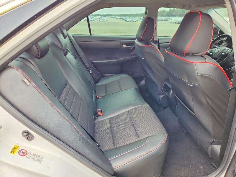 2016 Toyota Camry se