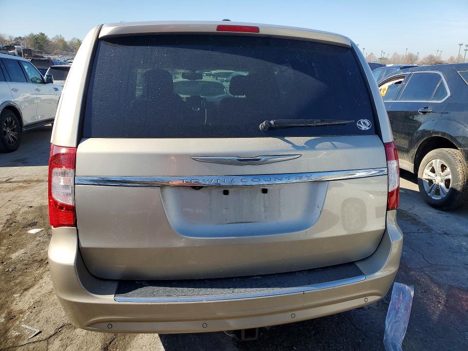 2015 Chrysler Town & Country Touring l