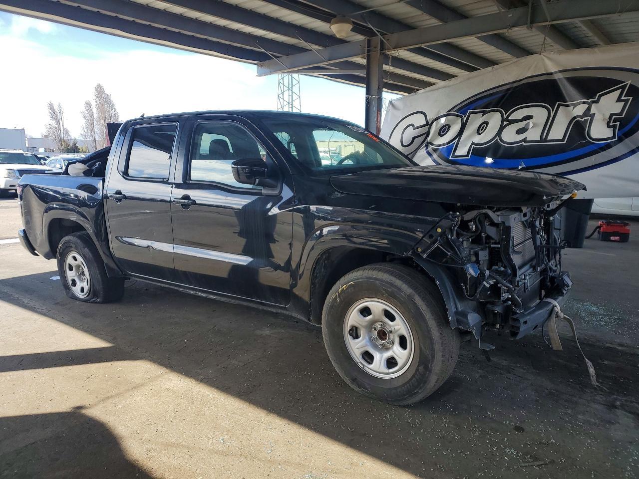 2023 Nissan Frontier s
