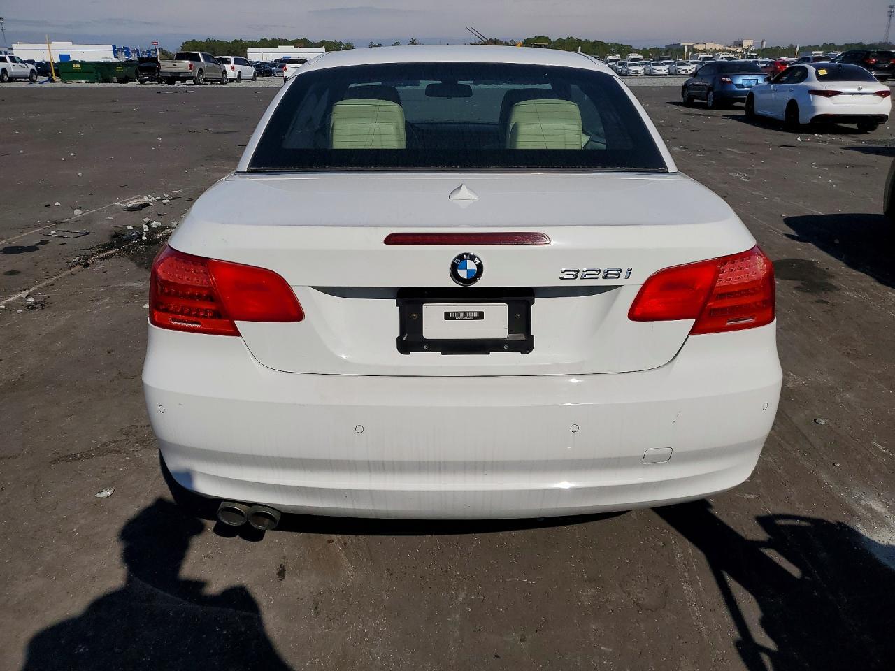 2012 BMW 328 i