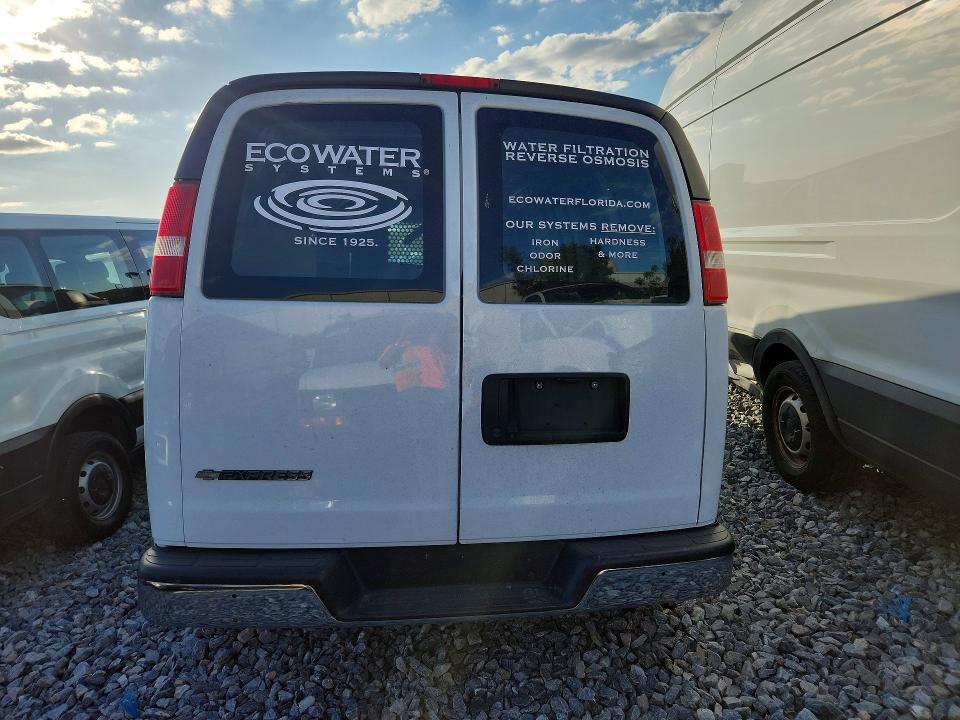 2022 Chevrolet Express G2500