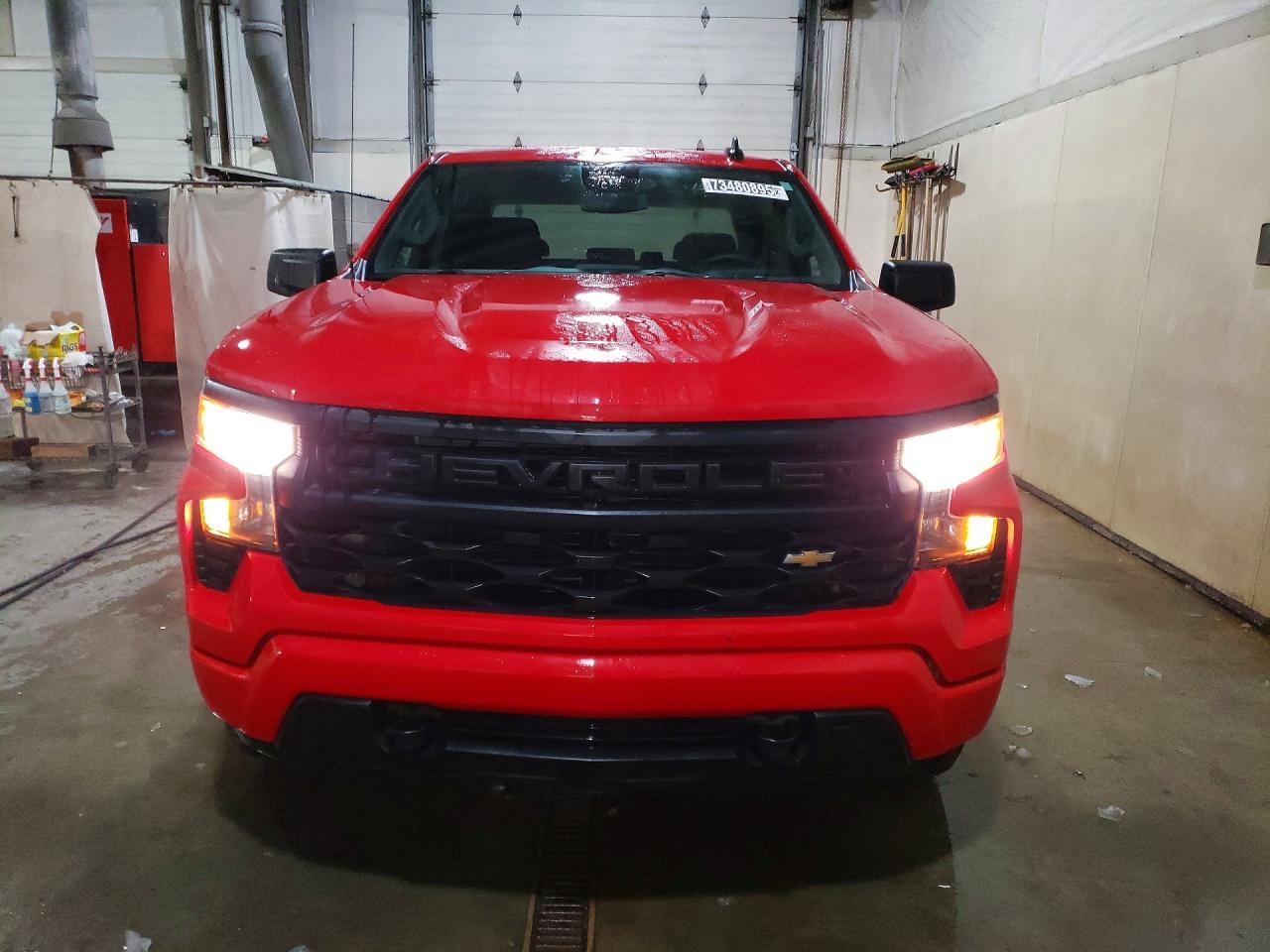 2022 Chevrolet Silverado K1500 Custom