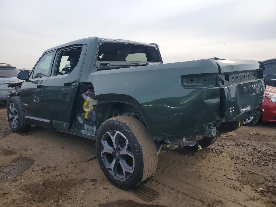 2024 Rivian R1T Adventure