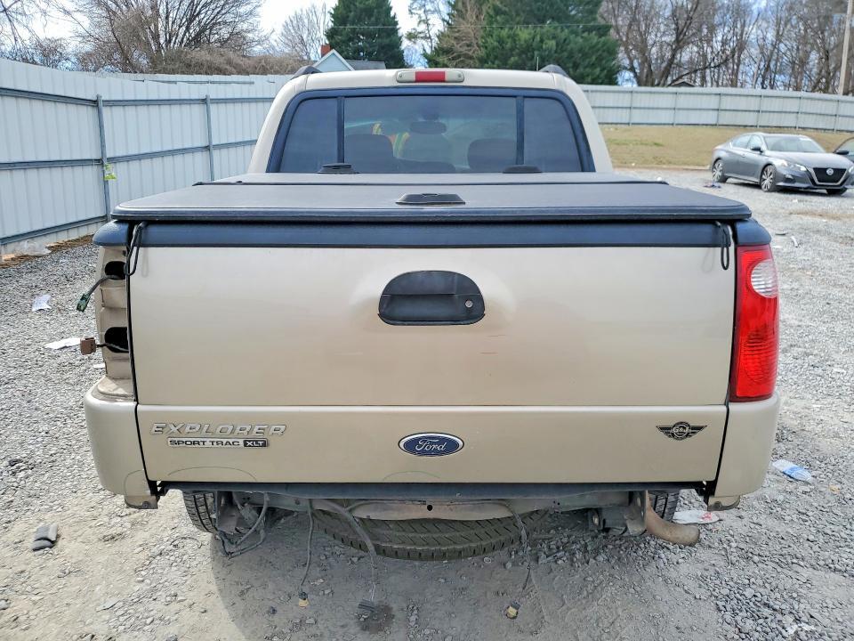 2004 Ford Explorer Sport Trac