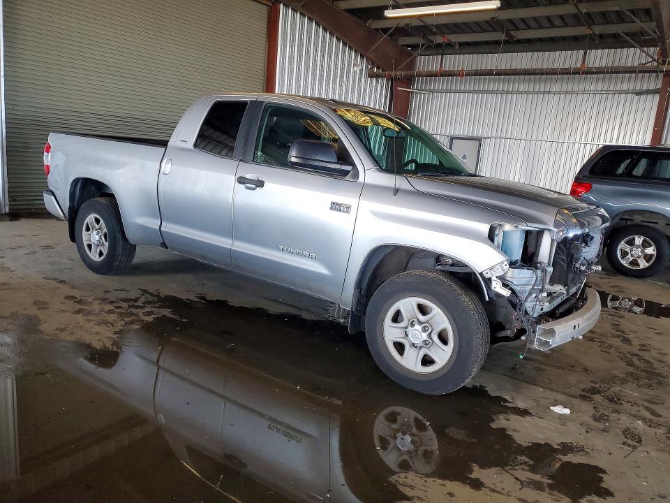 2017 Toyota Tundra Double cab sr