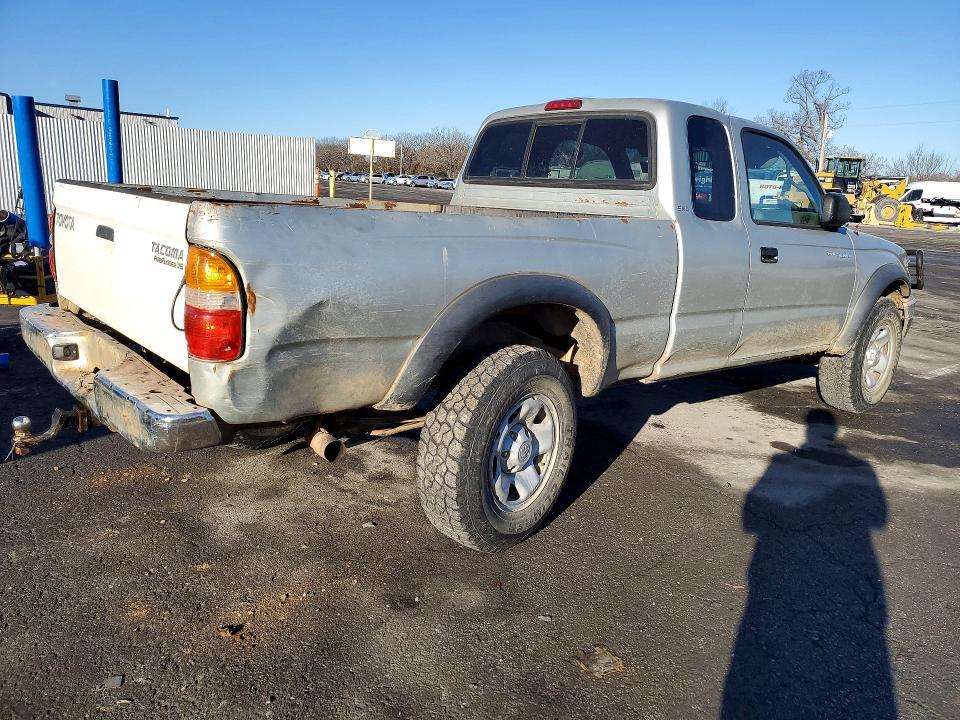 2004 Toyota Tacoma Xtracab