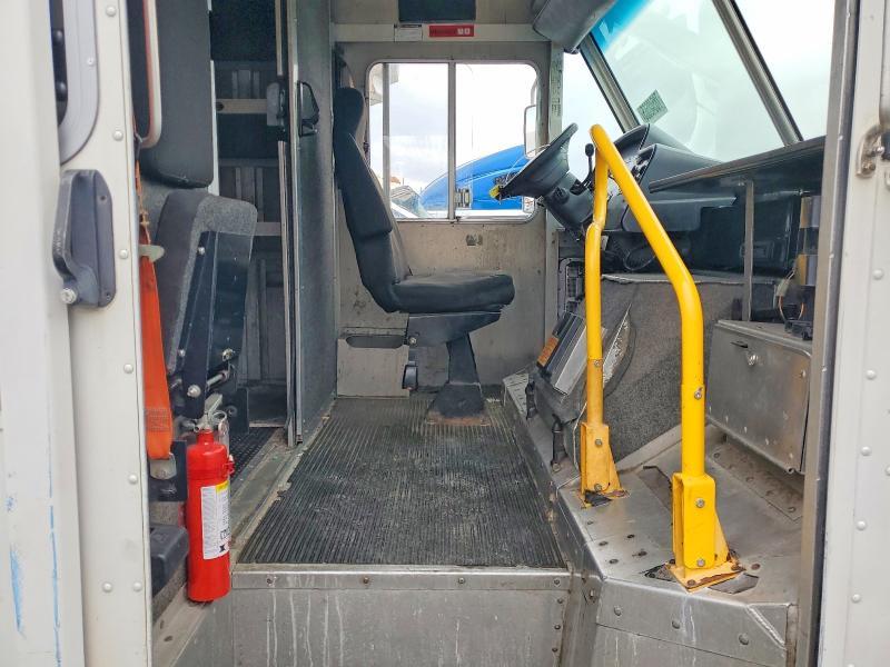 2008 Ford E450 Delivery Truck