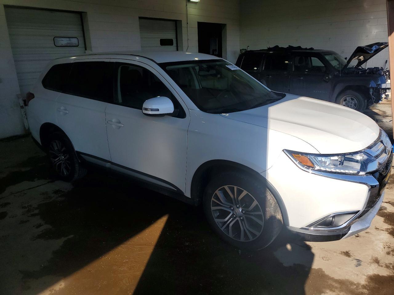 2018 Mitsubishi Outlander se