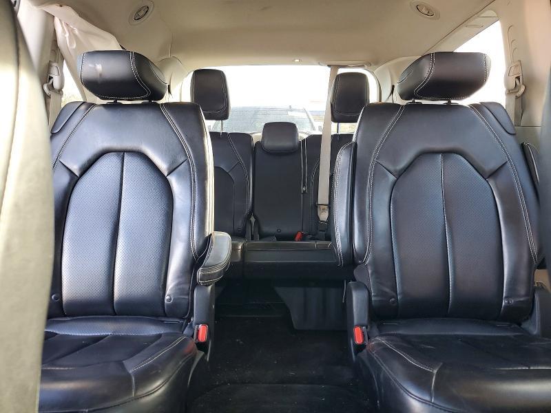 2020 Chrysler Voyager lxi