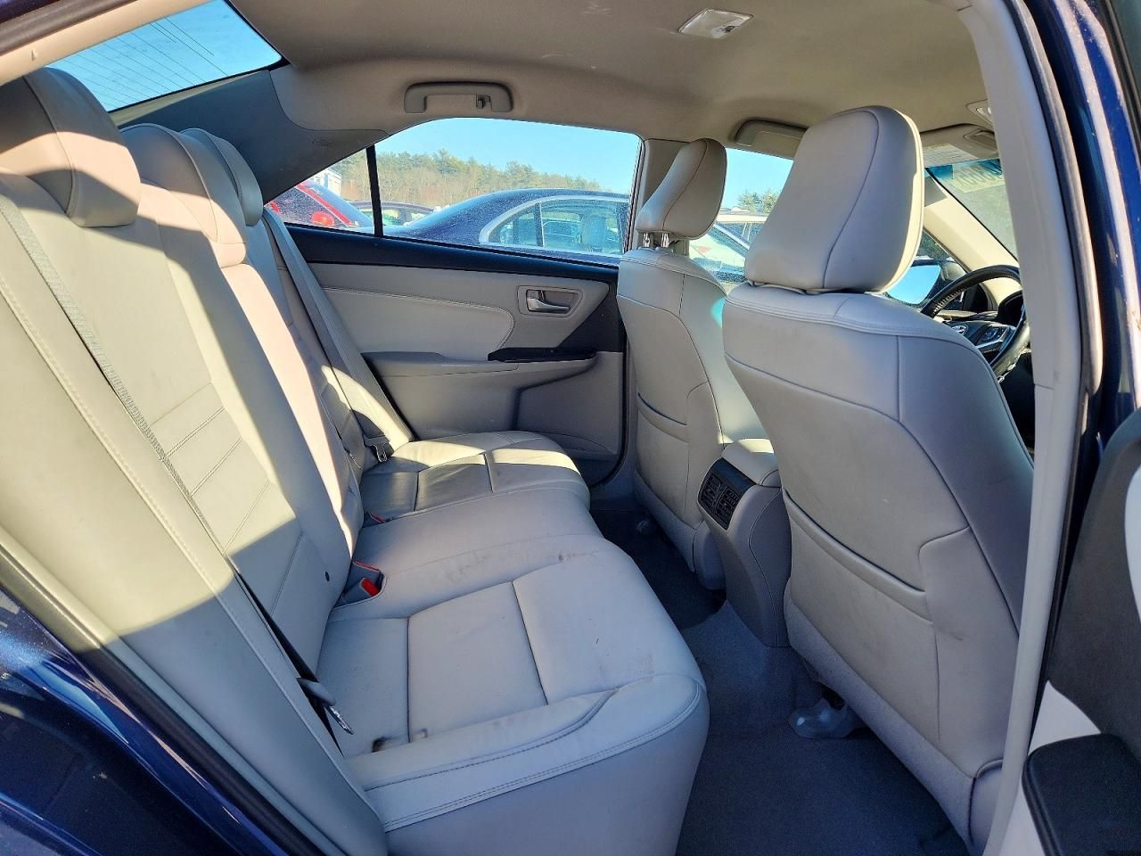 2016 Toyota Camry le