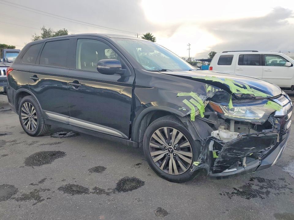 2019 Mitsubishi Outlander se