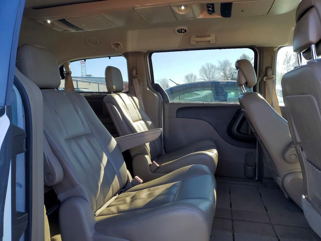 2015 Chrysler Town & Country Touring l