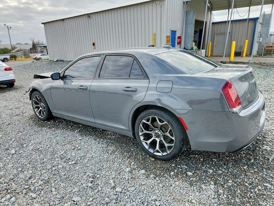 2018 Chrysler 300 Touring