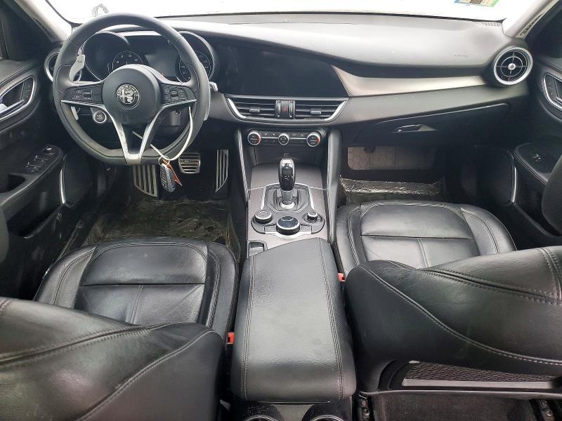2018 Alfa Romeo Giulia Q4