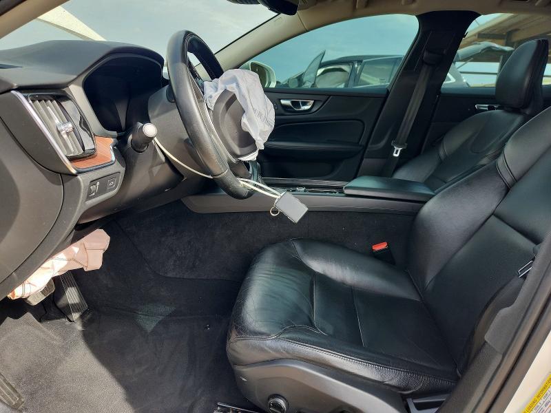 2021 Volvo S60 T5 Momentum