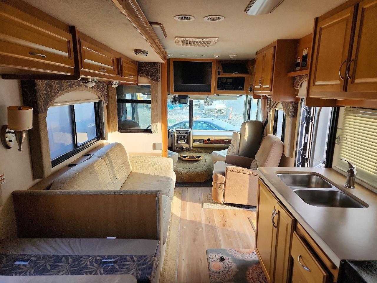 2008 Fleetwood 2007 Ford F550 Super Duty RV