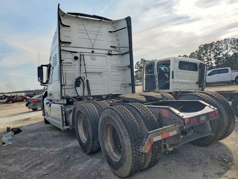 2022 Volvo VNL Semi Truck